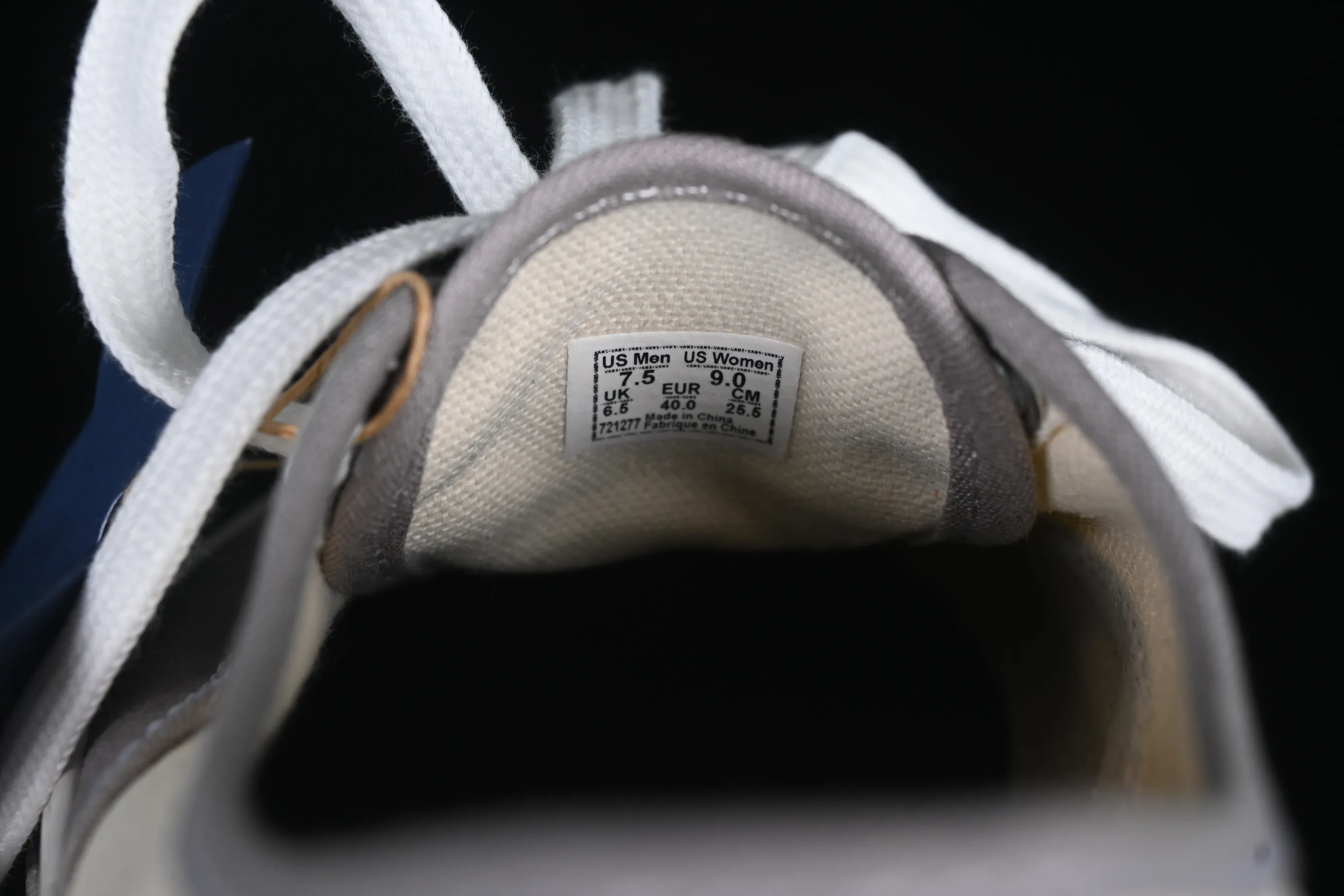 All categories Vans Vans series Vans Low Vans low-top Vans Authentic Reissue 44 Vans official high-end branch low-top casual sneakers VN000CQAKAQ